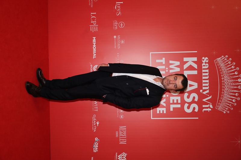 Sammyvit Klass Model Türkiye 2025 :  Ünlü �simler K�rm�z� Hal� ��kl���yla Oscar Gecesini Aratmad�